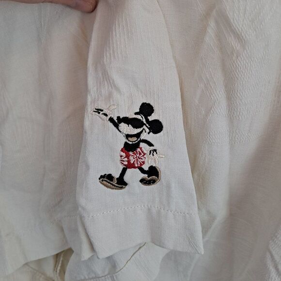 Tommy Bahama Original  100% Silk Cream Embossed Print Mickey Logo Button T Shirt - Picture 5 of 8